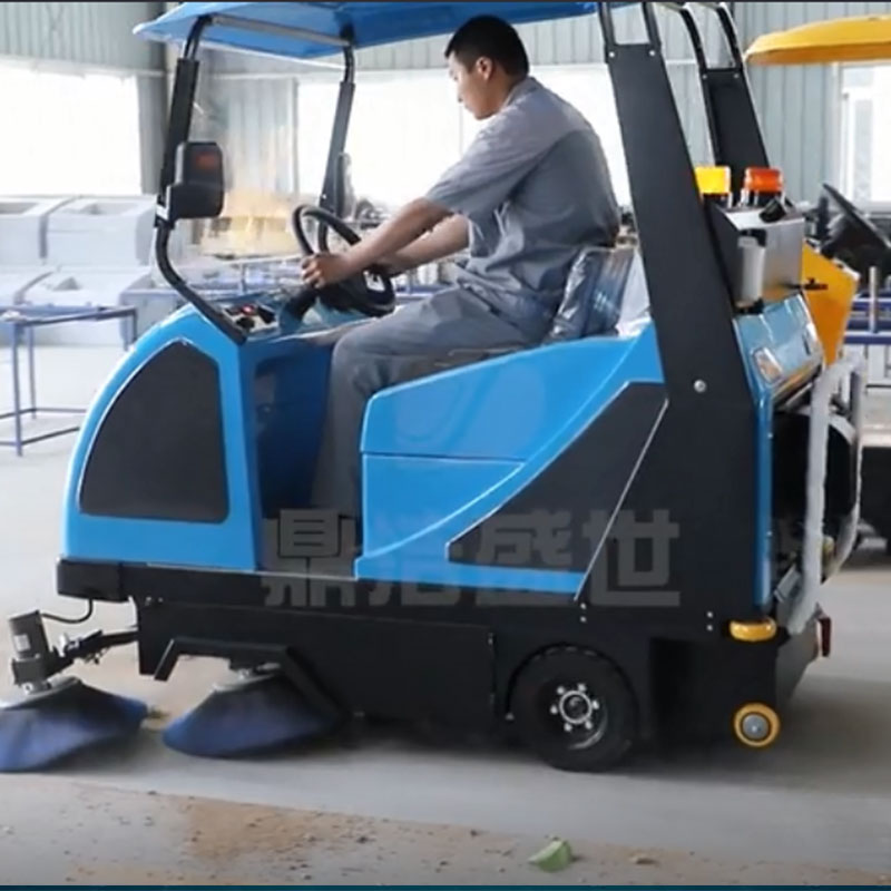 滕州鼎洁盛世清洁设备DJ-1800扫地机